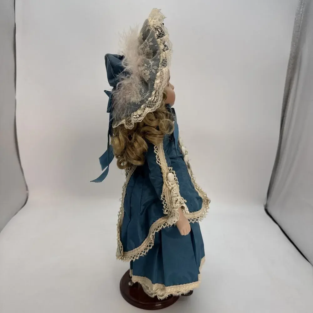 Nicole 1988 The Hamilton Collection Reproduction Doll in blue Numbered + Stand